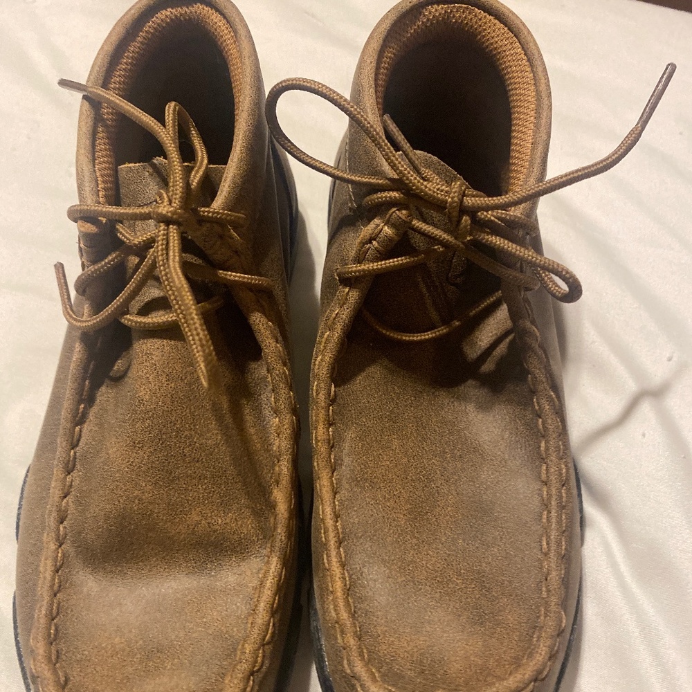 Kids Twisted X chukka moccasins
